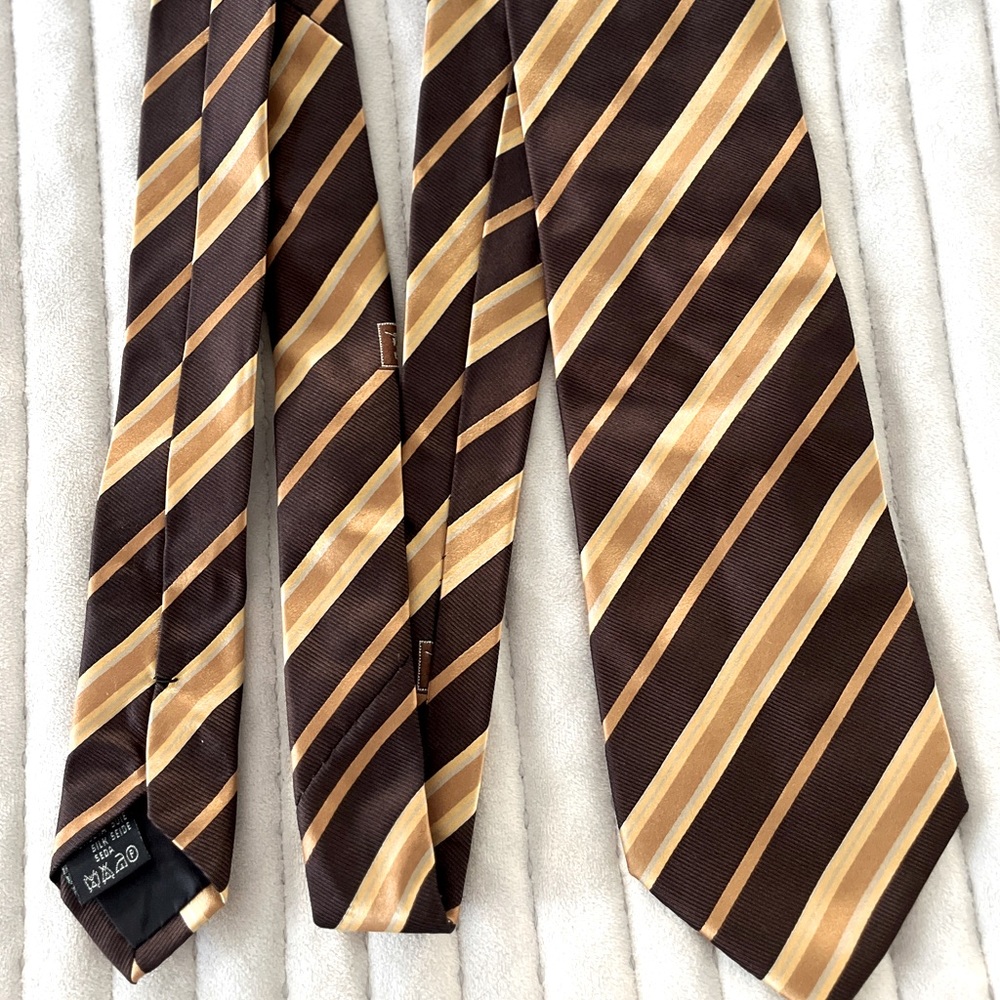 Burberry London Silk Tie - Picture 4 of 5